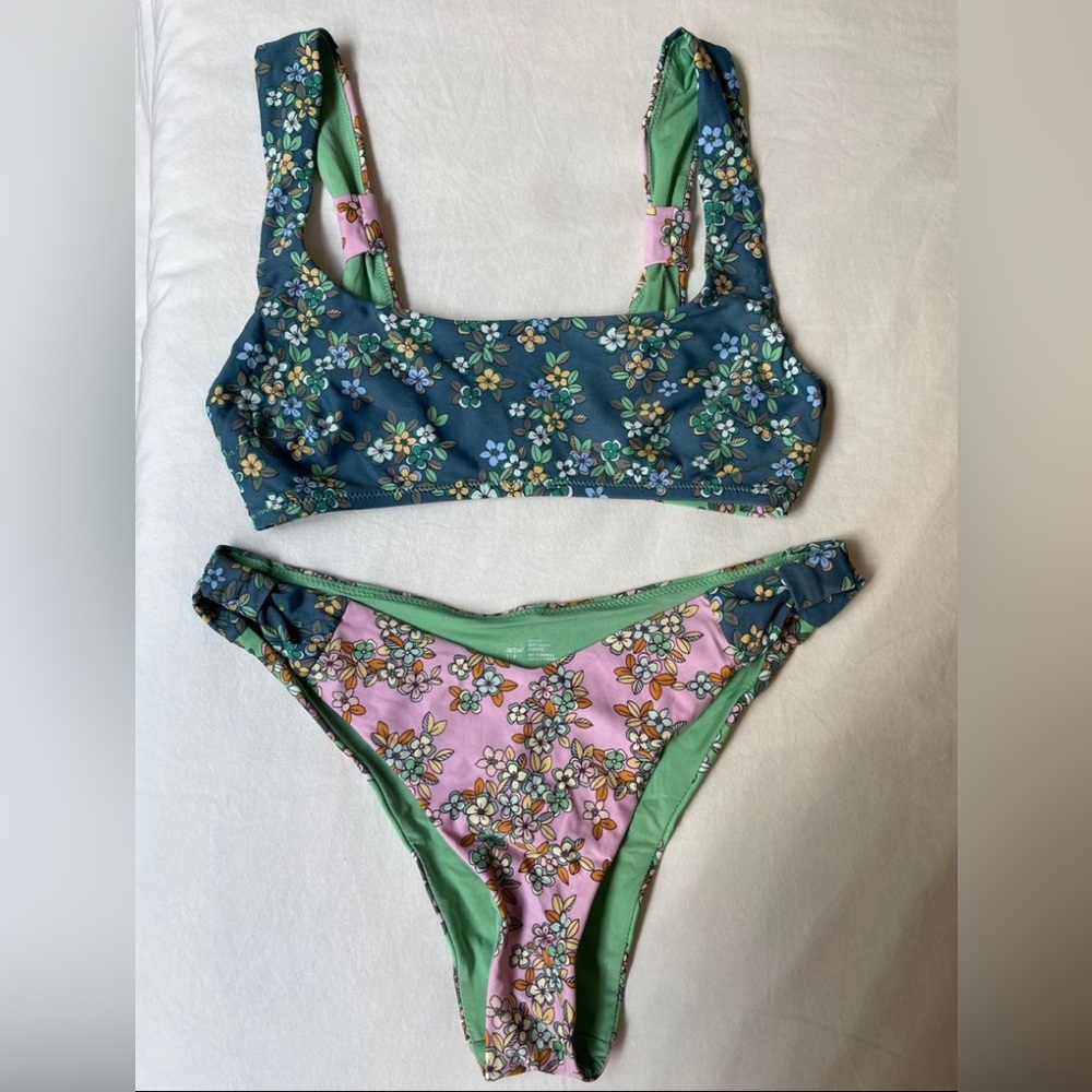 Aerie bikini top and matching bottom